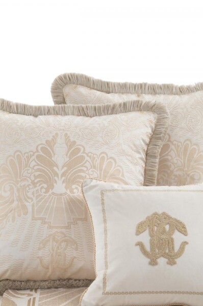 ROYAL COLLECTION CUSHIONS